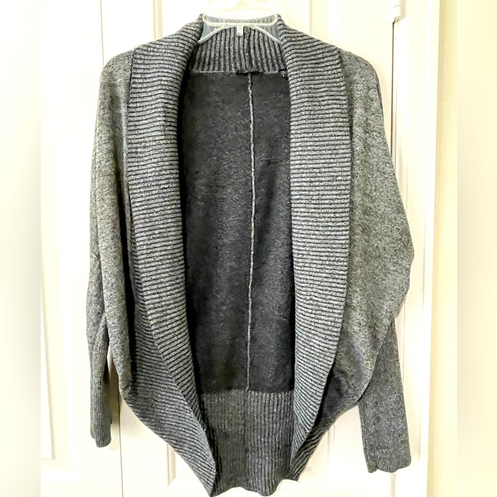 Lyn Women's Size L Gray Open Front Knitted Cardigan Sweater